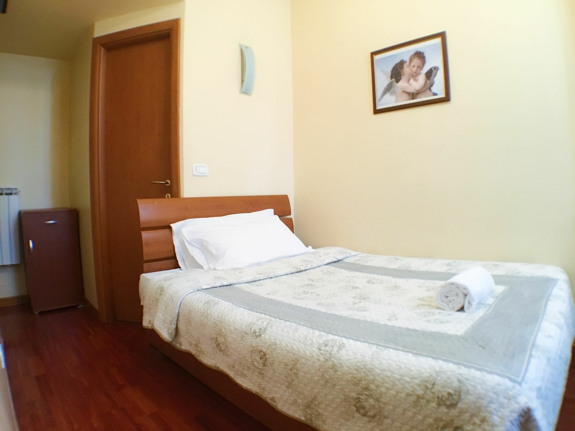 Zhihua Guest House Рим Экстерьер фото